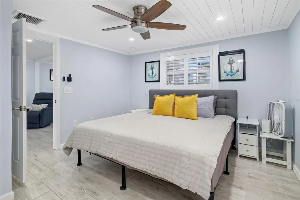 9022 Midnight Pass Road Sarasota FL 34242