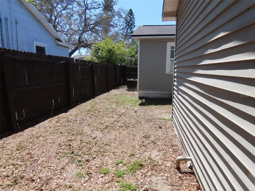 4841 Emerson Avenue S St Petersburg FL 33711