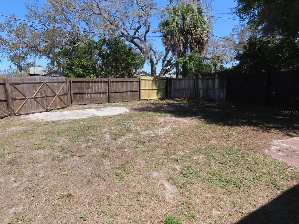 4841 Emerson Avenue S St Petersburg FL 33711