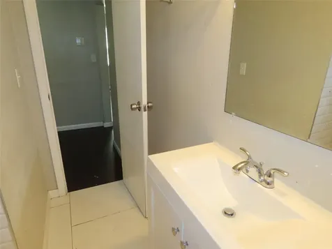4841 Emerson Avenue S St Petersburg FL 33711