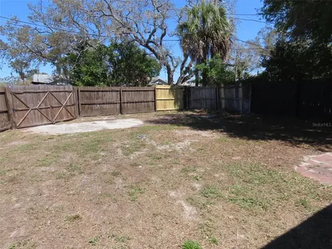 4841 Emerson Avenue S St Petersburg FL 33711