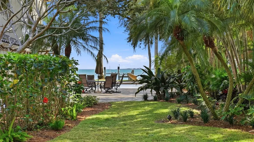 6755 30th Street S St Petersburg FL 33712