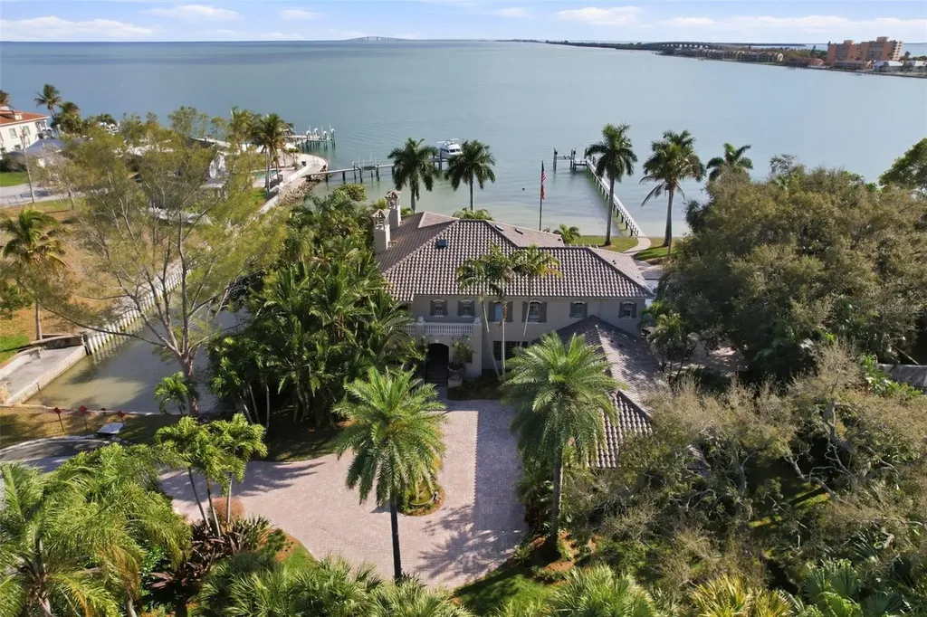 6755 30th Street S St Petersburg FL 33712