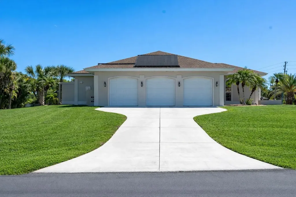 2 Long Meadow Road Rotonda West FL 33947