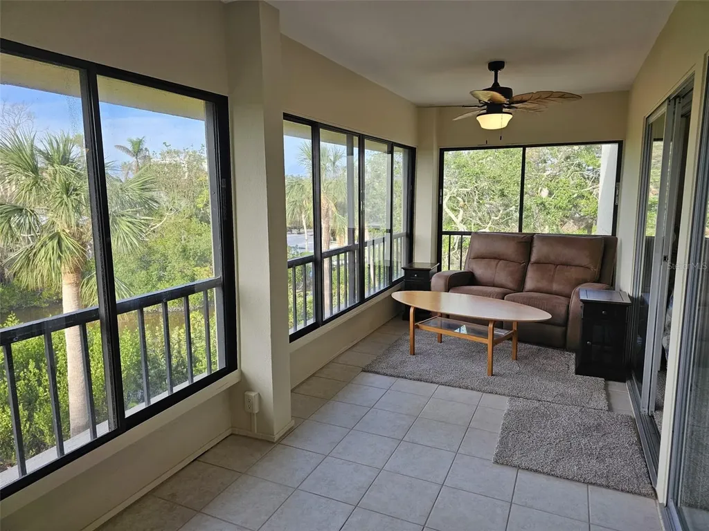 225 Hourglass Way Sarasota FL 34242