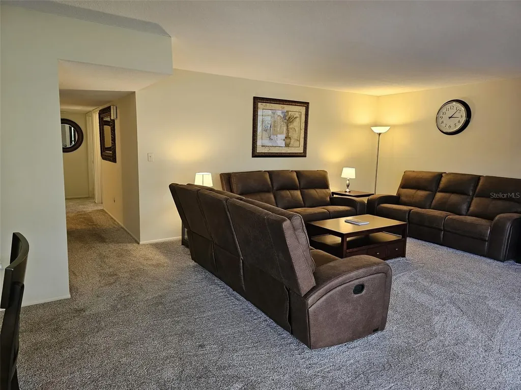 225 Hourglass Way Sarasota FL 34242