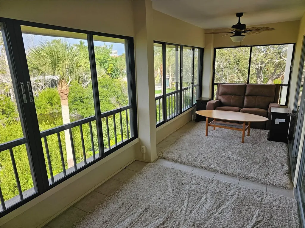 225 Hourglass Way Sarasota FL 34242