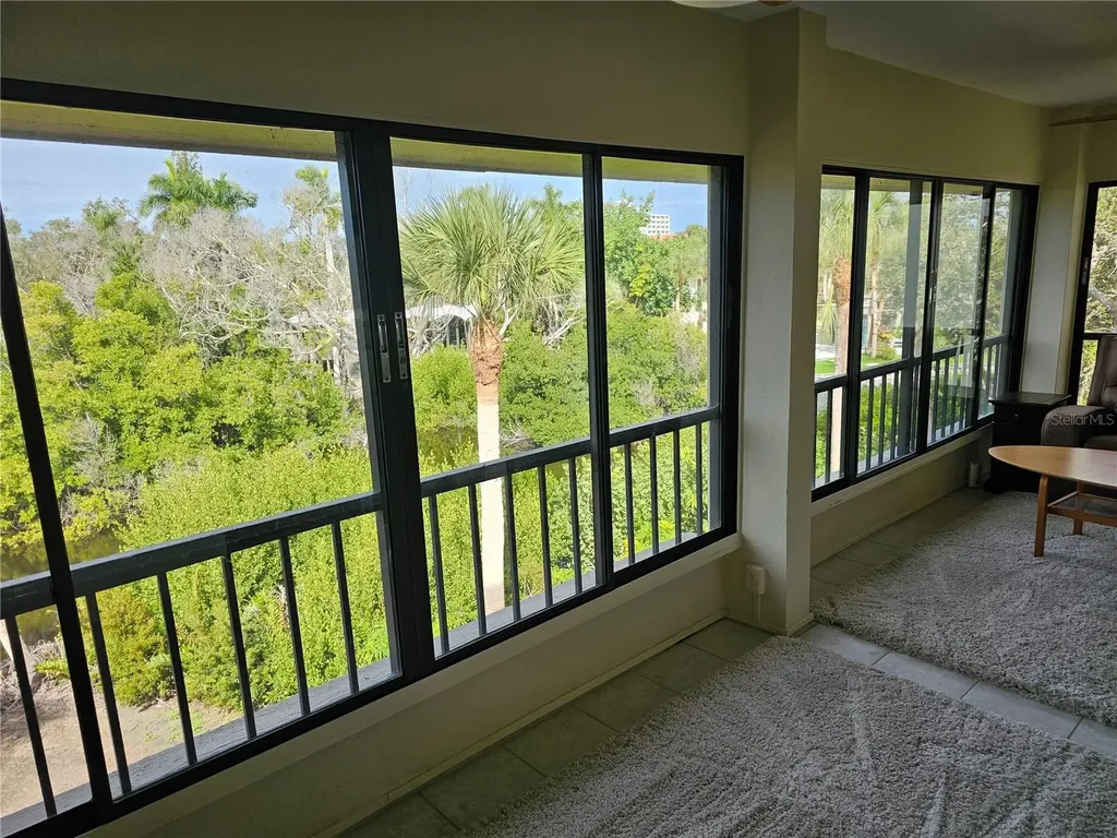 225 Hourglass Way Sarasota FL 34242