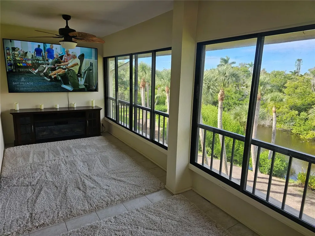 225 Hourglass Way Sarasota FL 34242