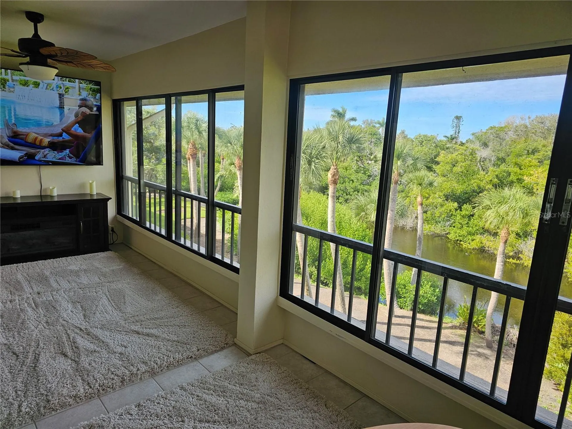 225 Hourglass Way Sarasota FL 34242