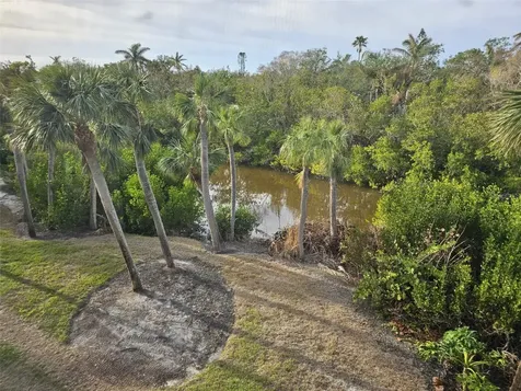 225 Hourglass Way Sarasota FL 34242