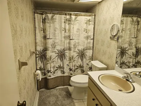 225 Hourglass Way Sarasota FL 34242