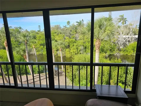 225 Hourglass Way Sarasota FL 34242