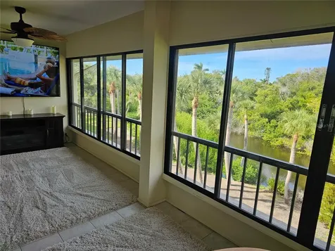 225 Hourglass Way Sarasota FL 34242