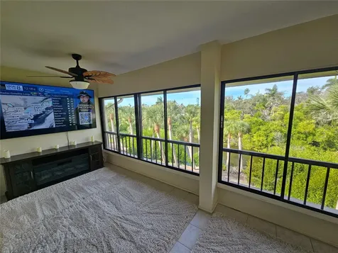 225 Hourglass Way Sarasota FL 34242