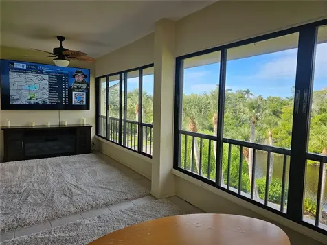 225 Hourglass Way Sarasota FL 34242
