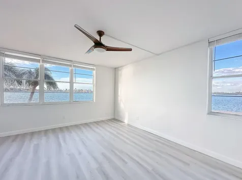 7910 Sun Island Drive S South Pasadena FL 33707