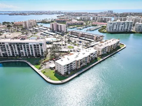 7910 Sun Island Drive S South Pasadena FL 33707