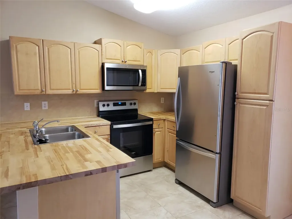 32 Zoeller Court Court Palm Coast FL 32164