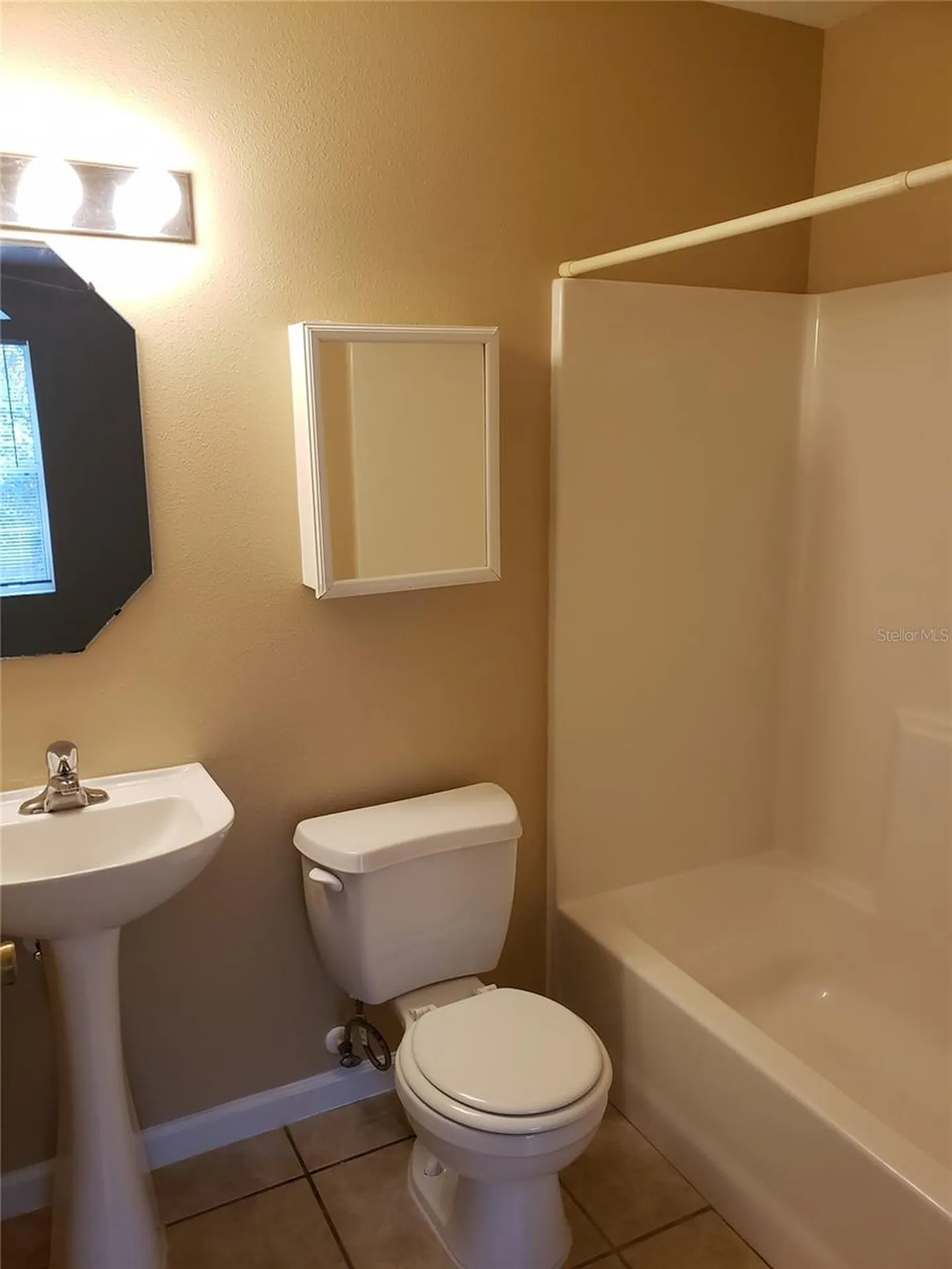 32 Zoeller Court Court Palm Coast FL 32164