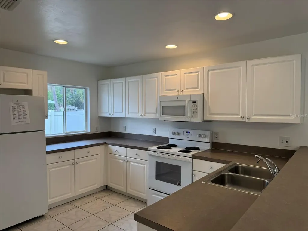 2424 Alhaven Terrace North Port FL 34286