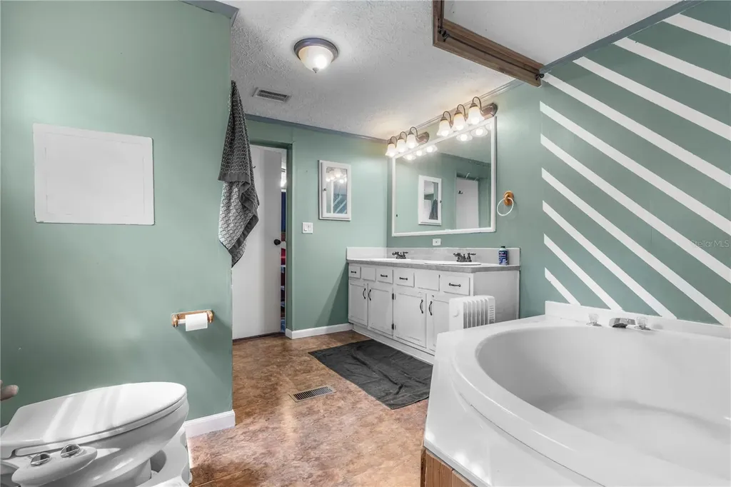 13219 NE 32nd Terrace Gainesville FL 32609