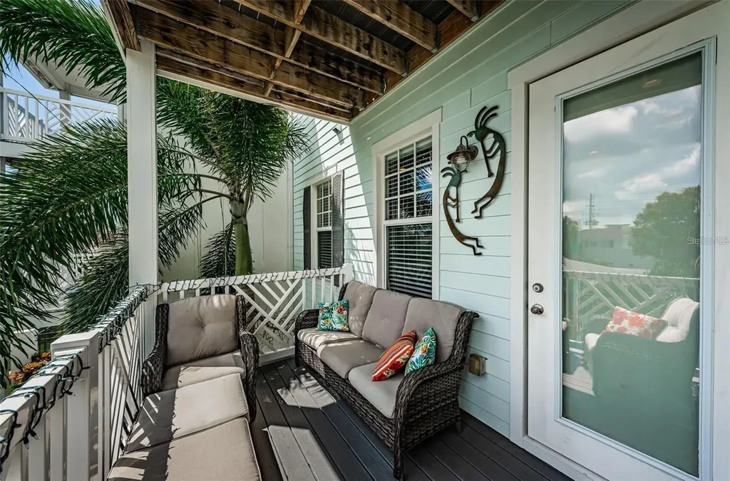 7004 Grevilla Avenue S South Pasadena FL 33707