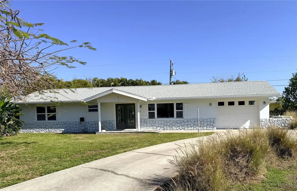 176 Dartmouth Drive NW Port Charlotte FL 33952