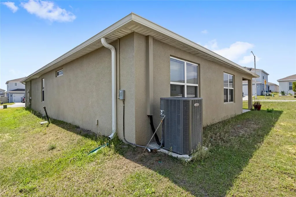 1575 Aspen Avenue Davenport FL 33837