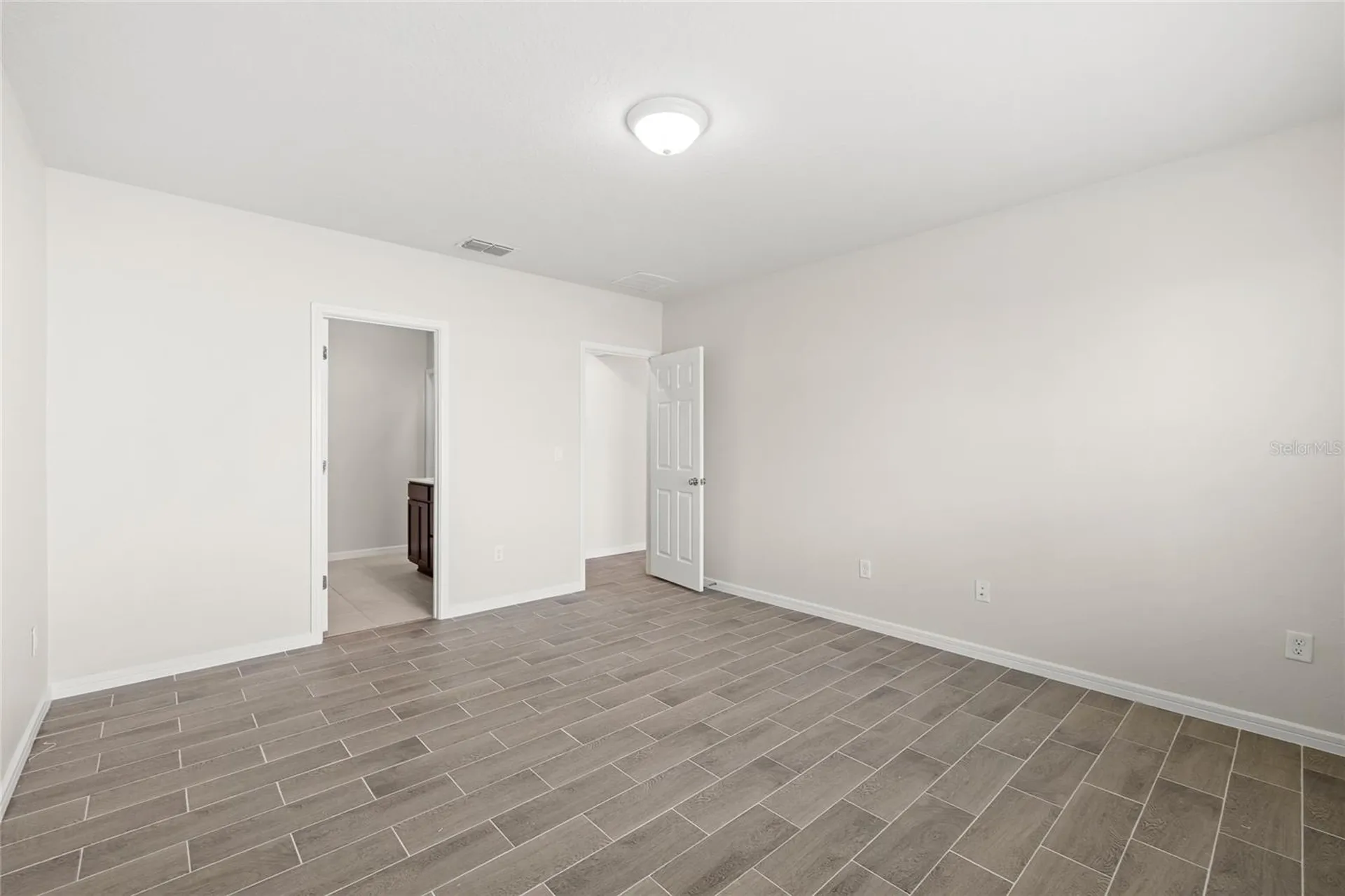 1575 Aspen Avenue Davenport FL 33837