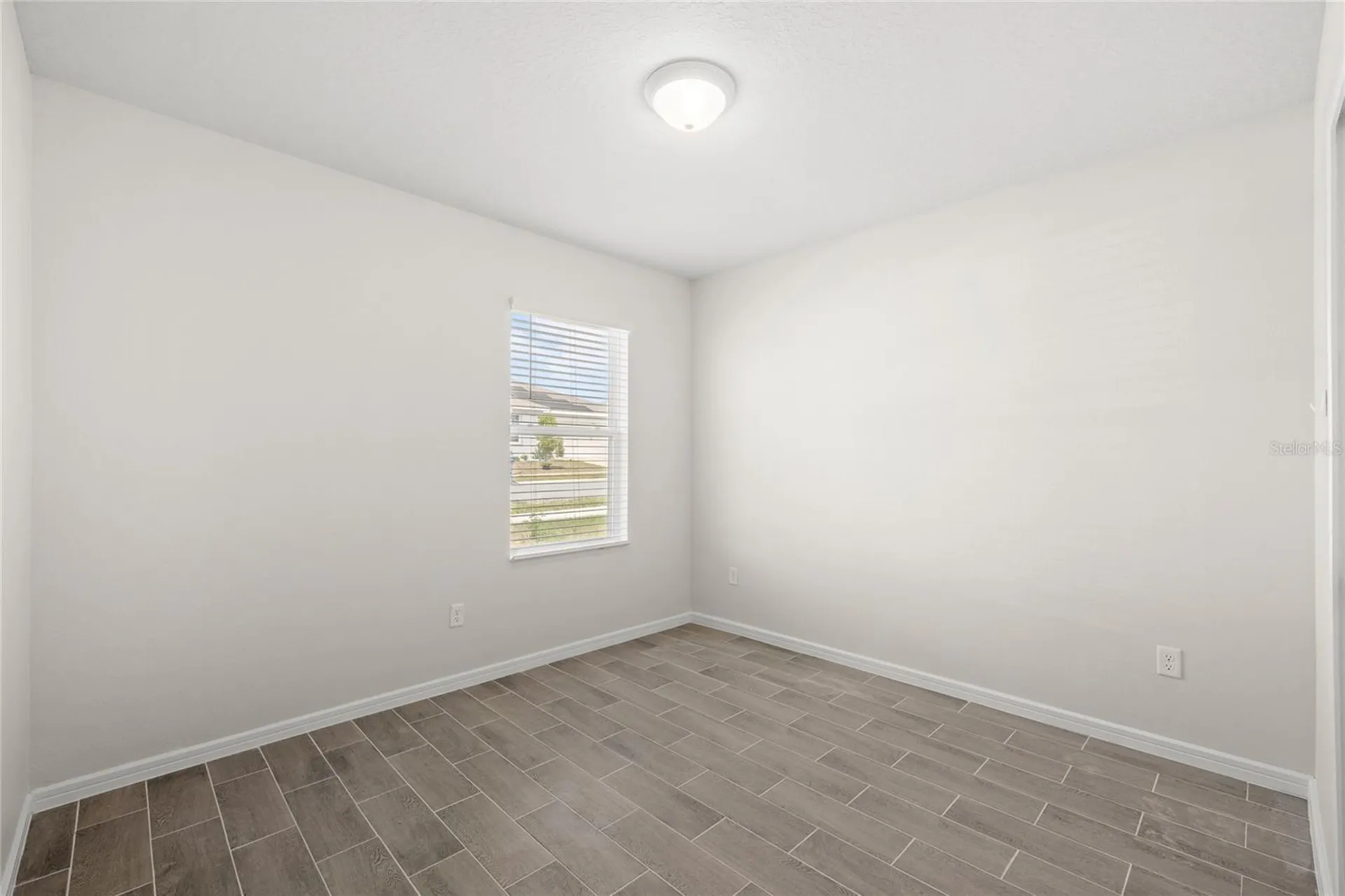 1575 Aspen Avenue Davenport FL 33837