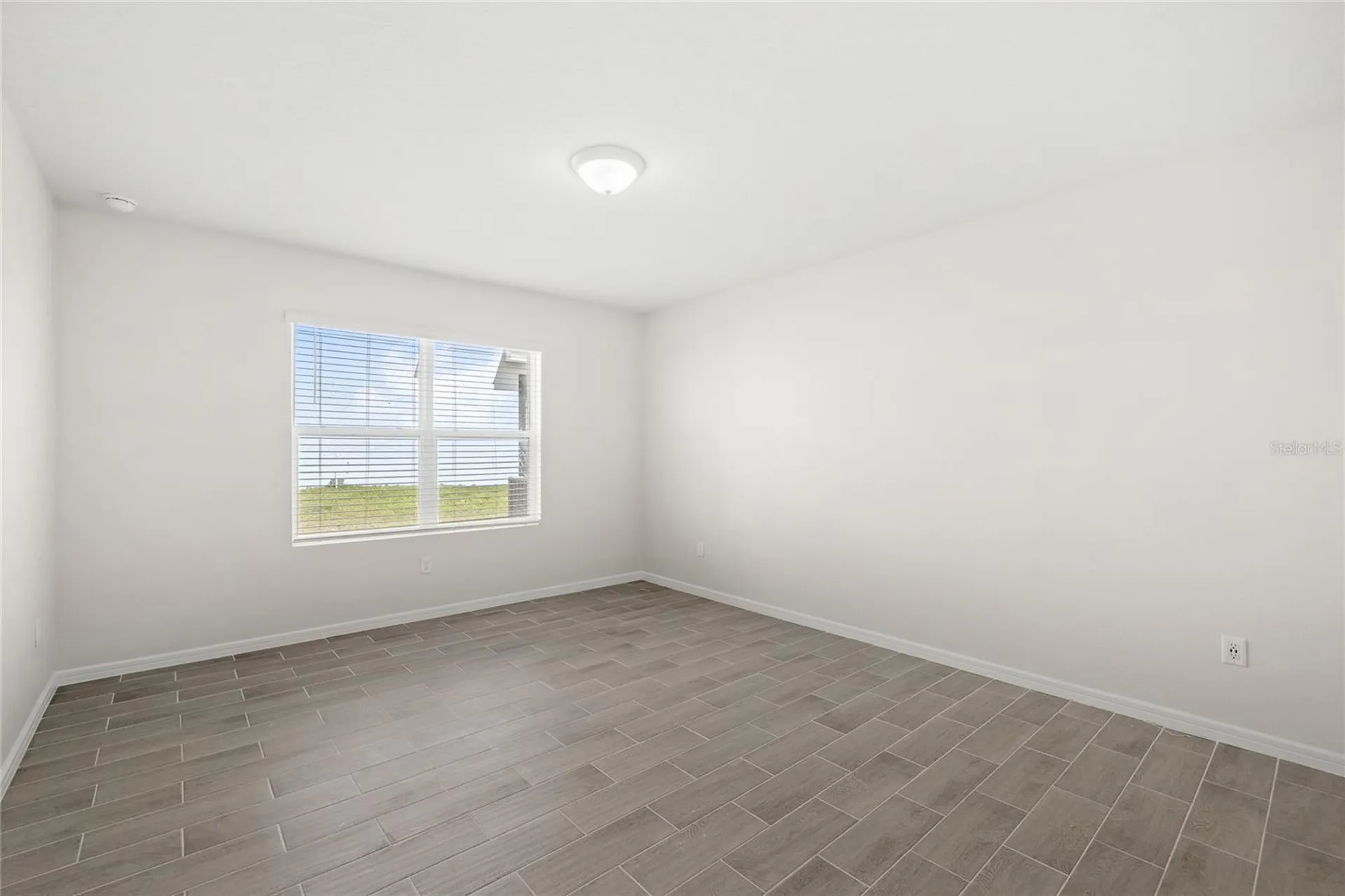 1575 Aspen Avenue Davenport FL 33837