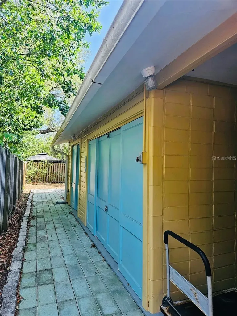 1141 Sunset Point Road Clearwater FL 33755