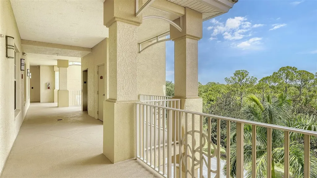 6350 Watercrest Way Lakewood Ranch FL 34202