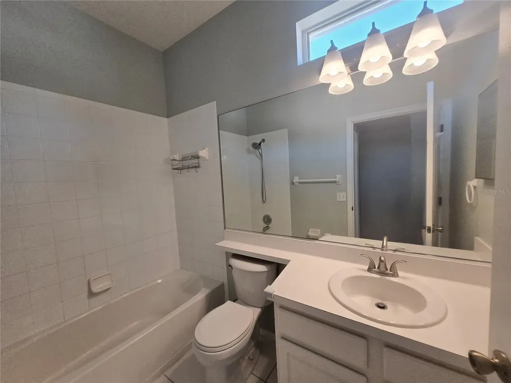 4211 2nd Avenue E Bradenton FL 34208
