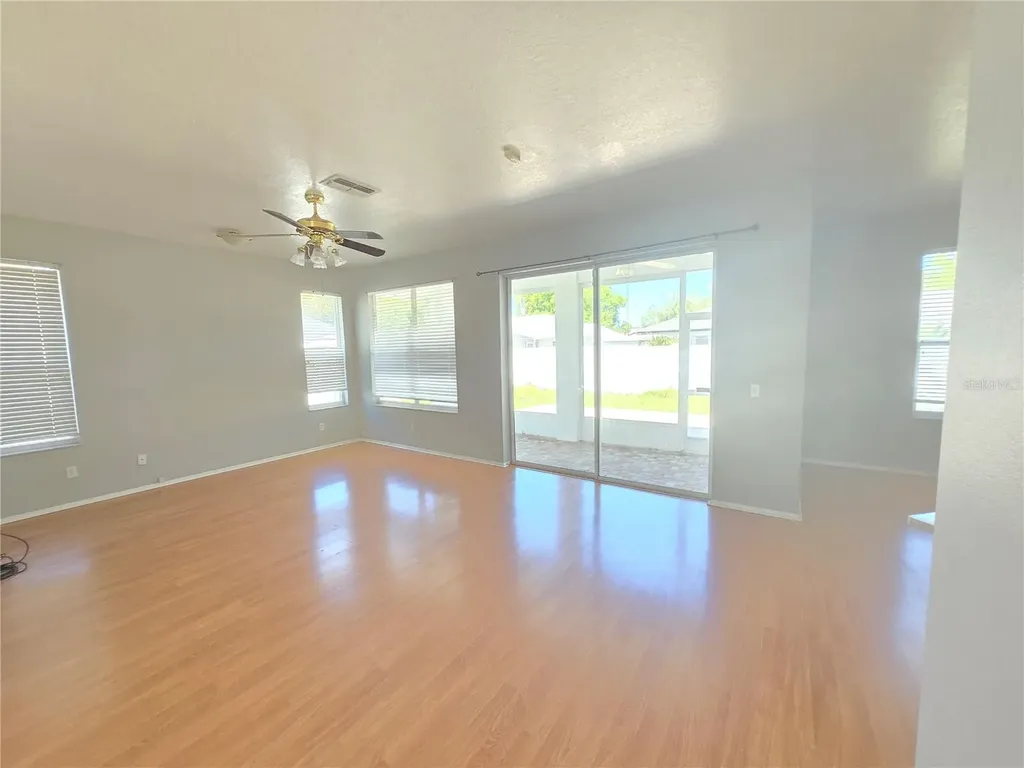 4211 2nd Avenue E Bradenton FL 34208