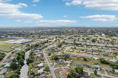 22359 Montrose Avenue Port Charlotte FL 33952