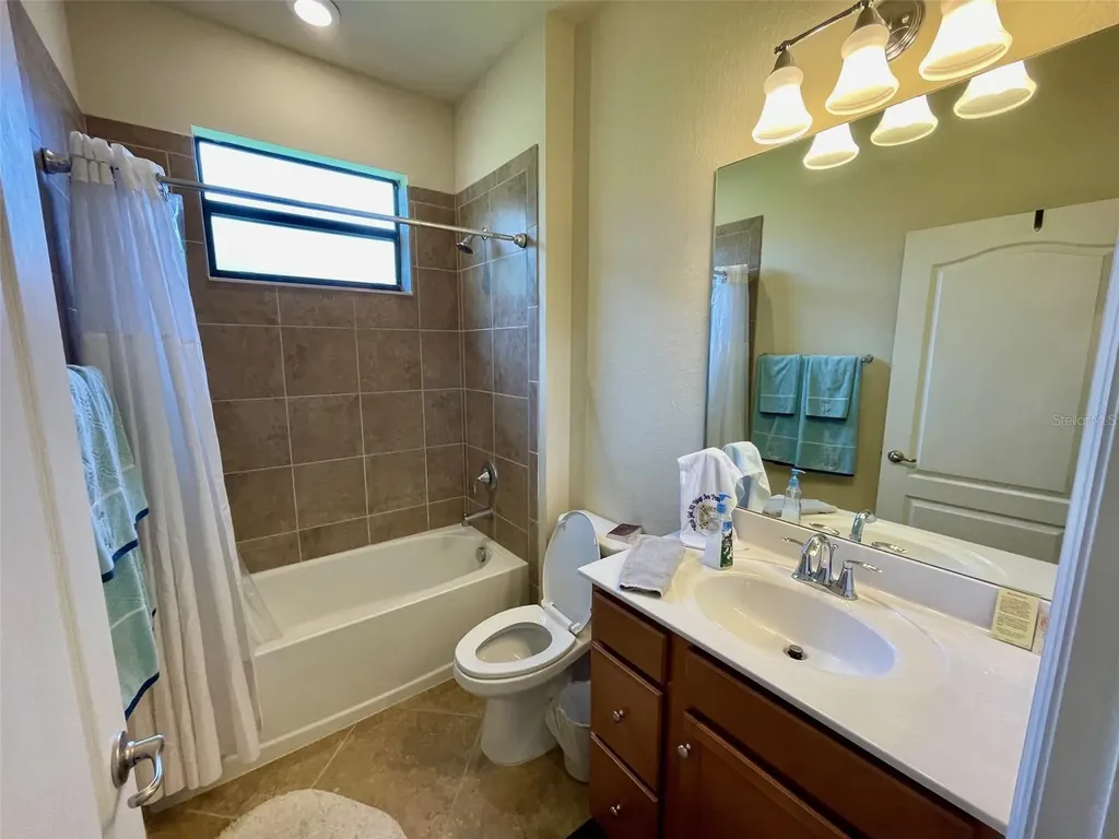 20940 Valore Court Venice FL 34293