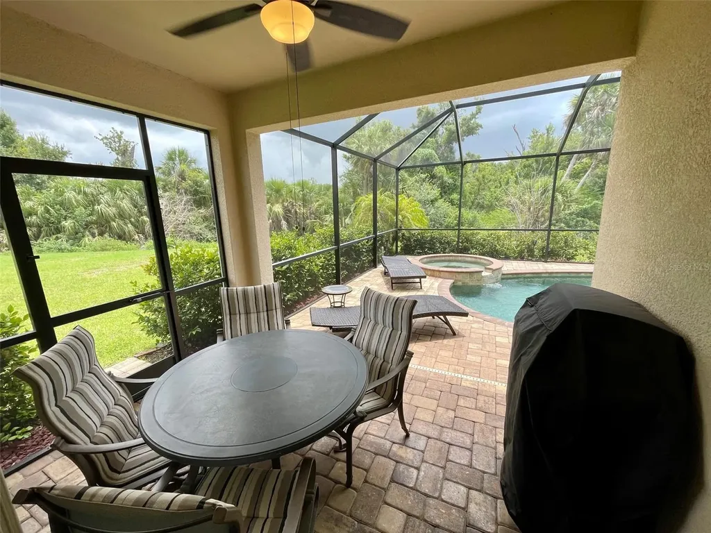 20940 Valore Court Venice FL 34293