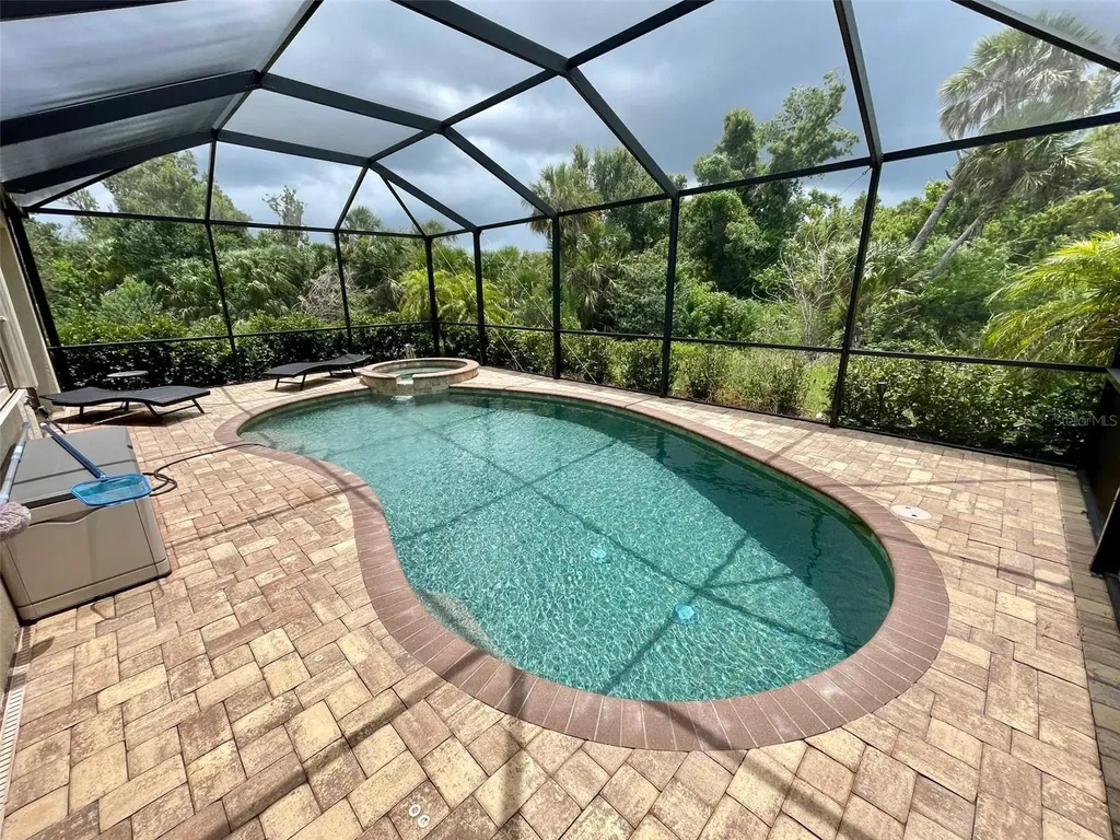 20940 Valore Court Venice FL 34293
