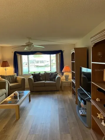 4725 Cove Circle St Petersburg FL 33708