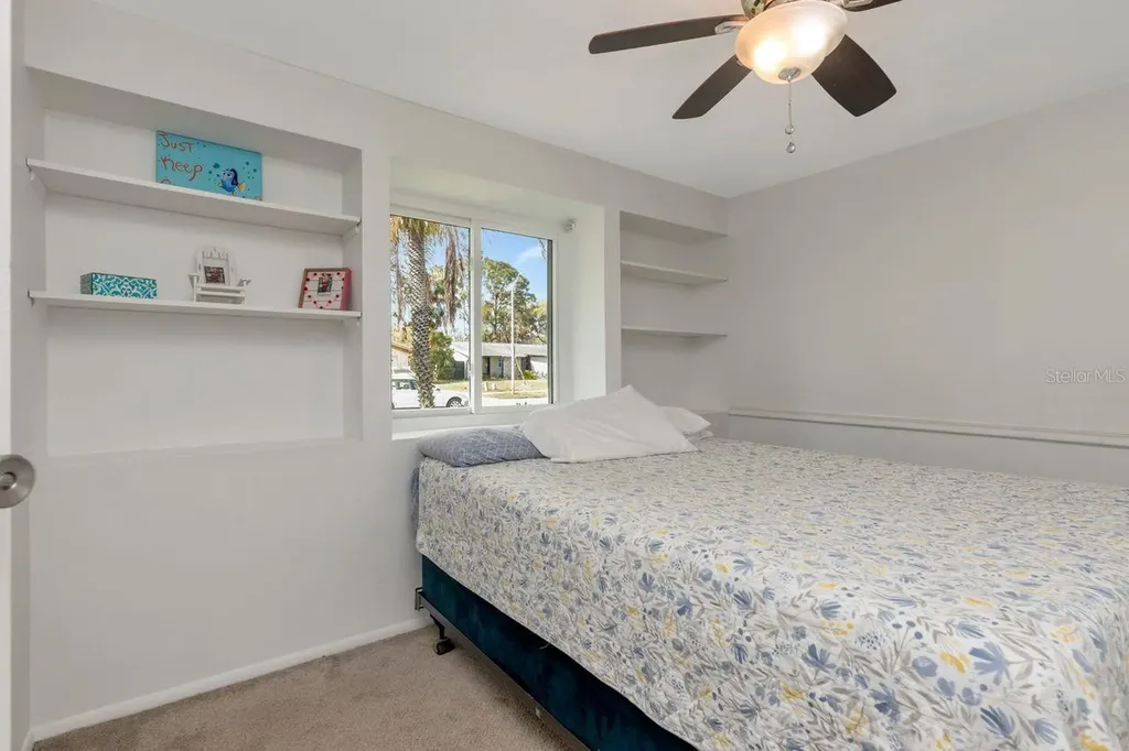 435 Lakeview Drive Oldsmar FL 34677
