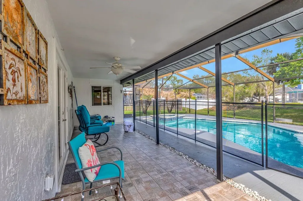435 Lakeview Drive Oldsmar FL 34677