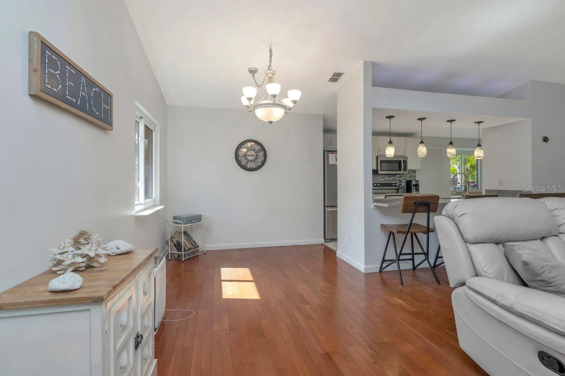 435 Lakeview Drive Oldsmar FL 34677