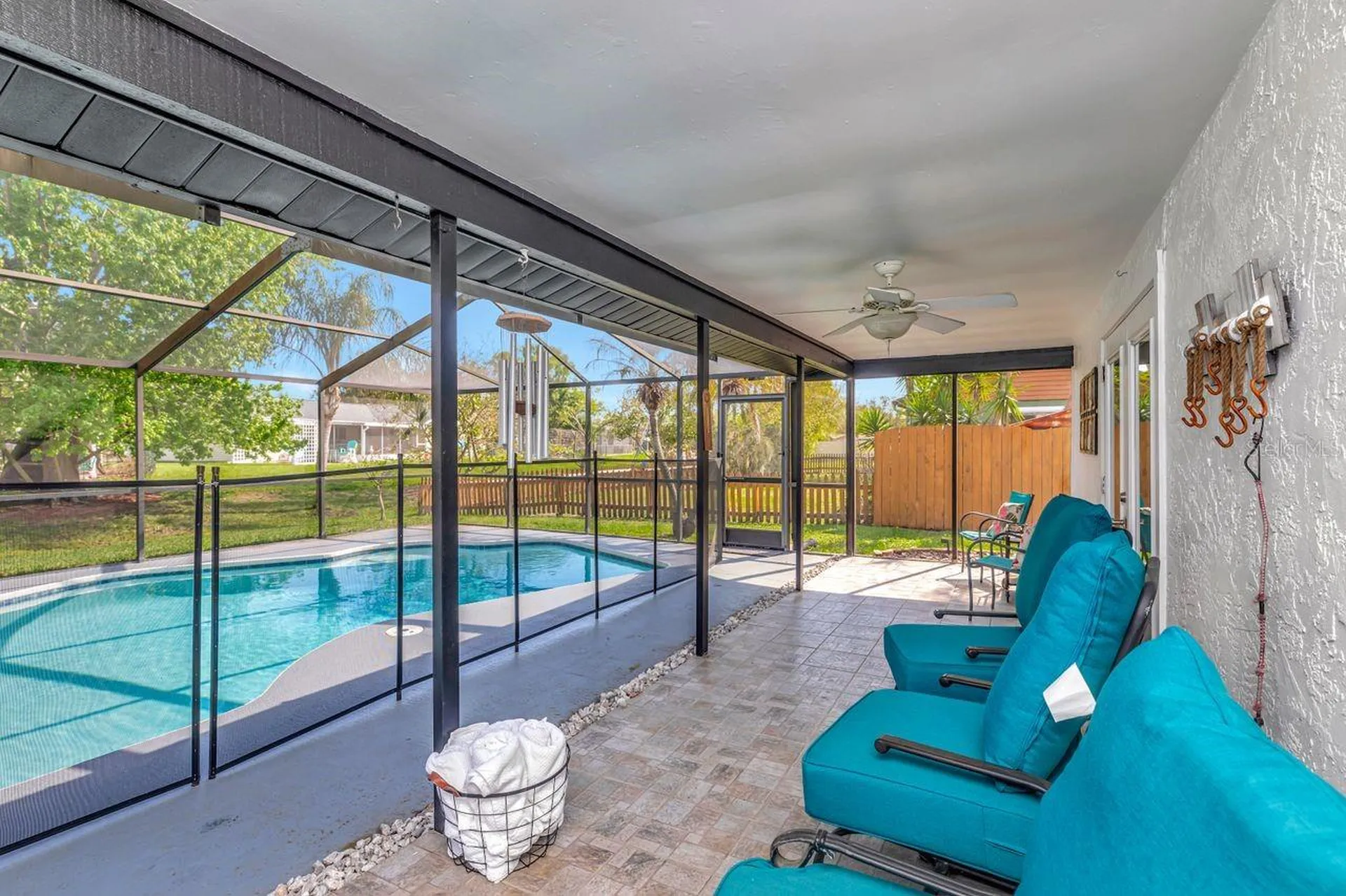 435 Lakeview Drive Oldsmar FL 34677