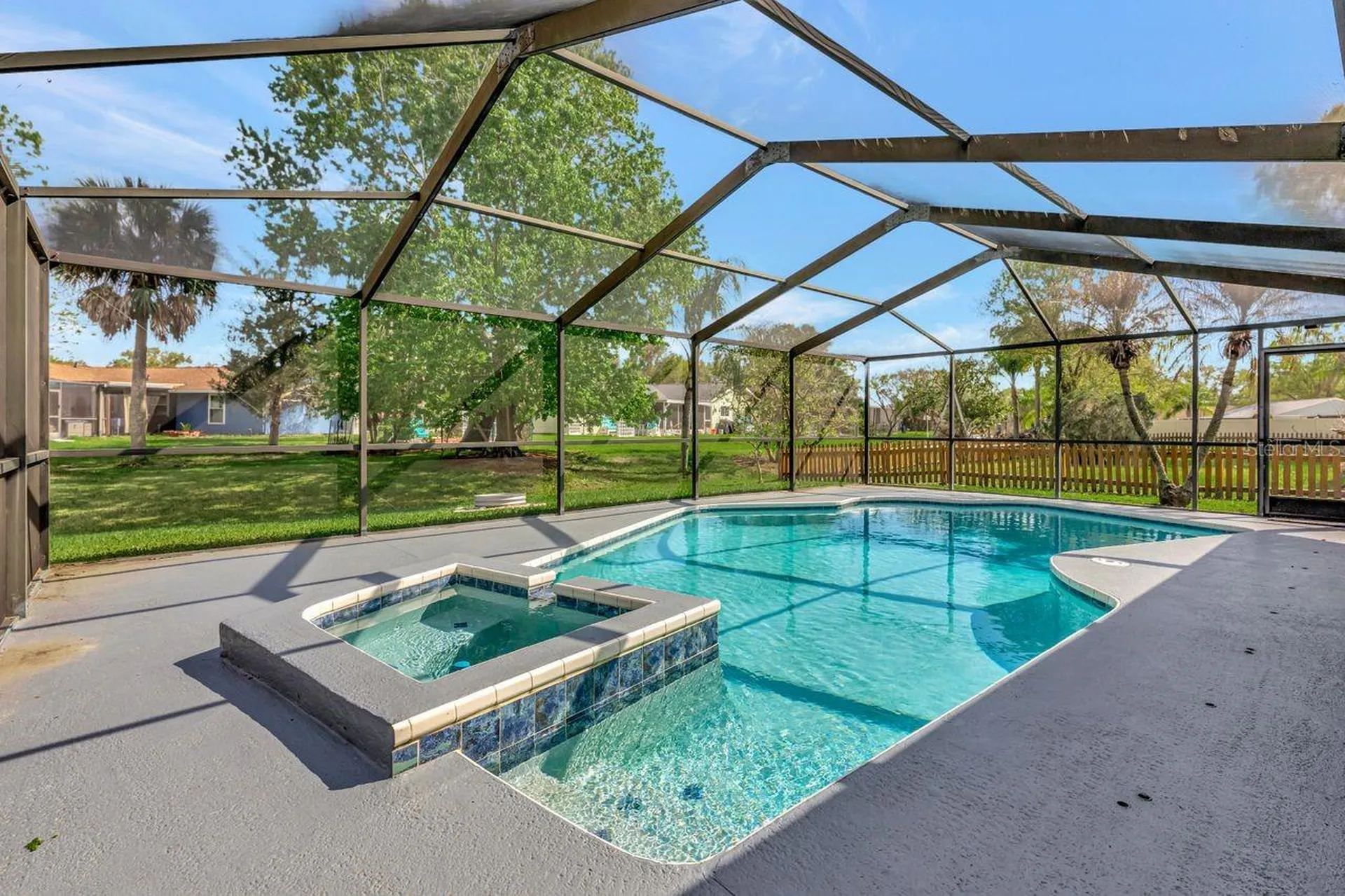 435 Lakeview Drive Oldsmar FL 34677
