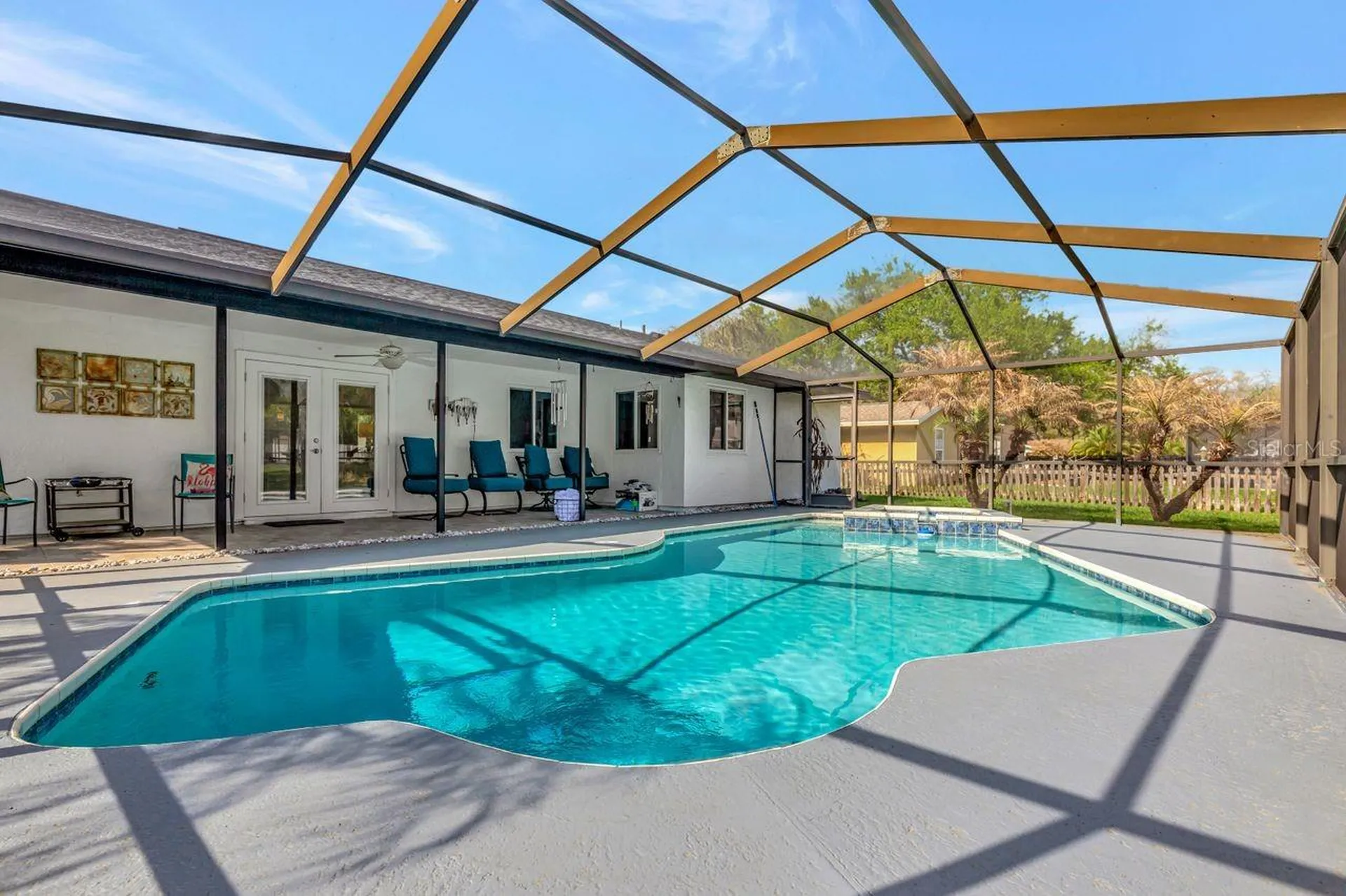 435 Lakeview Drive Oldsmar FL 34677