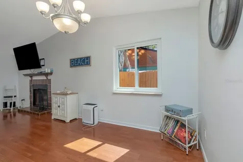 435 Lakeview Drive Oldsmar FL 34677