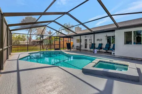 435 Lakeview Drive Oldsmar FL 34677