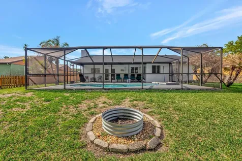 435 Lakeview Drive Oldsmar FL 34677